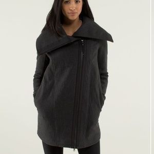 Lululemon Virasana Blanket Wrap